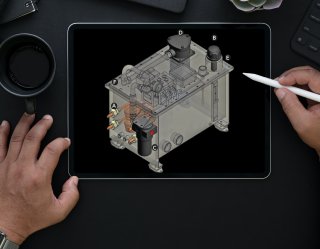 Mann konstruiert Kühl- und Filtersystem am Hydrauliktank auf dem iPad